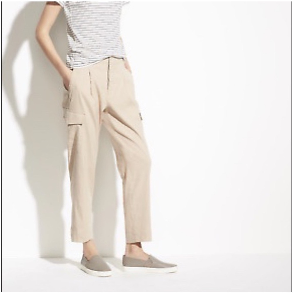 Vince pleated tapered pants chino cargo high rise Size 6